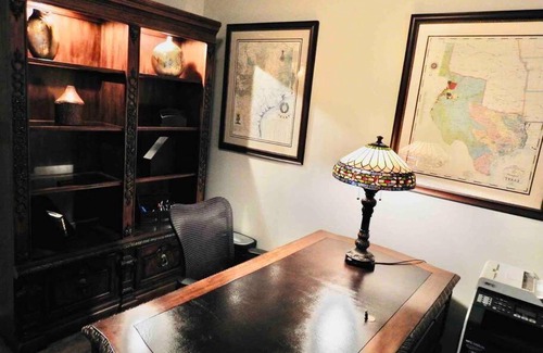 Cedar Park House | The Writer House! Office and King Bed