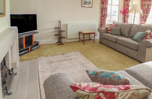 Rhos on Sea House | The Yatt