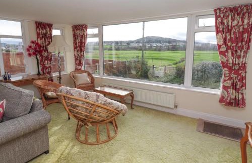 Rhos on Sea House | The Yatt