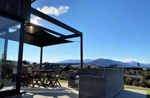 Wanaka House | The Yellow Door