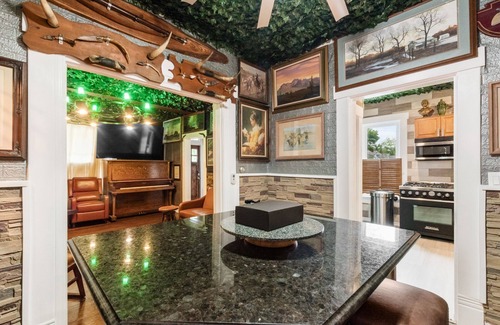 Old North Columbus House | The Yellowstone - Private Home Near OSU