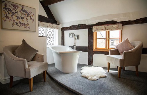 Church Stretton Bed & Breakfast | The Yew Tree Inn