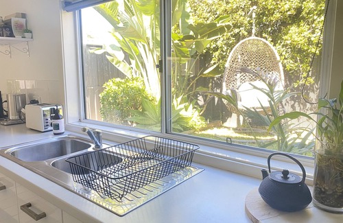 Umina Beach Cabin | The Yoga Retreat - Walking distance to Umina Beach