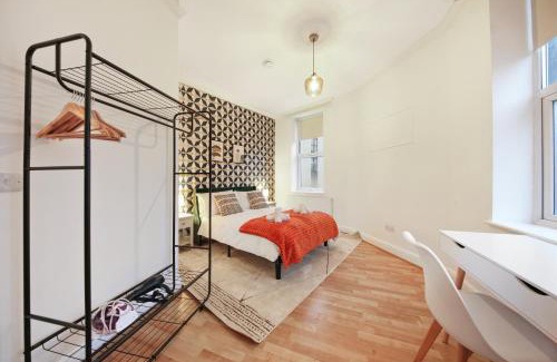 Camden Town Apartment | The York Suite - Luxurious & Modern 3 Bed Apartment in King's Cross