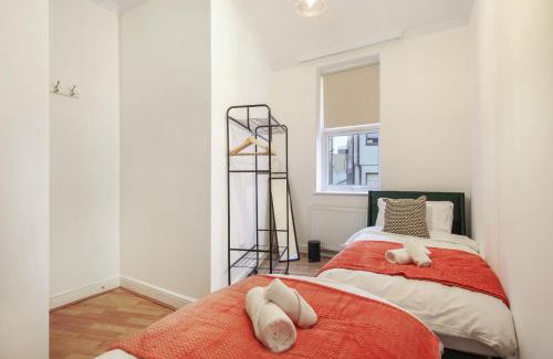 Camden Town Apartment | The York Suite - Luxurious & Modern 3 Bed Apartment in King's Cross