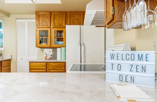 White Rock House | The Zen Den - Cozy OceanView Home yours to book!