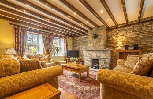 Leyburn House | Theaked Stones