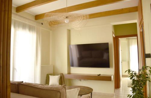 Kalamaria Apartment | TheAretsouPlace, Luxury Apartment in Kalamaria, 200m from the Sea with Parking