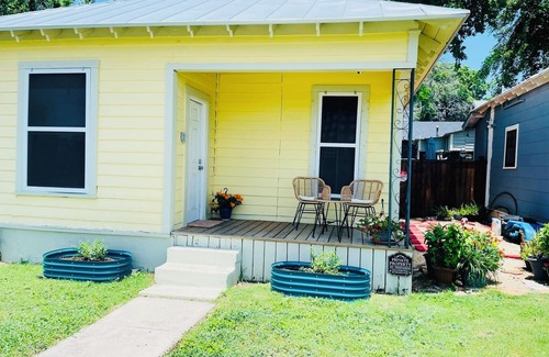 Near East Side House | TheEastsider-Frost Bank Center/Convention Center/Alamodome/Riverwalk