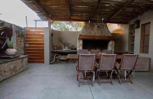 Somerset West Apartment | Theebos