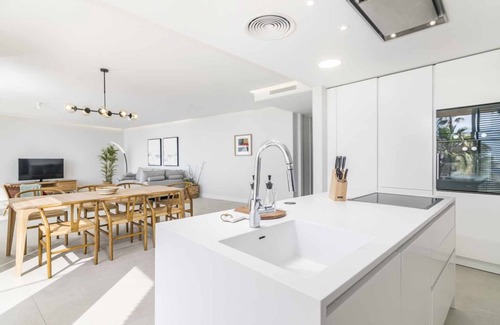 Motril Apartment | TheEdgeByTheSea Mussel