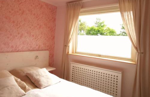 Nakskov Bed & Breakfast | TheGilgahouse fjordroom