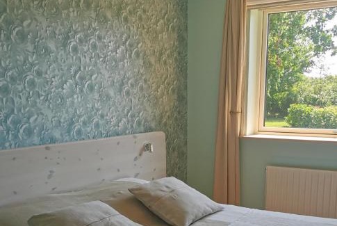 Nakskov Bed & Breakfast | TheGilgahouse gardenroom