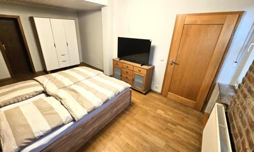 Rheindahlen-Land Apartment | TheGreenNest