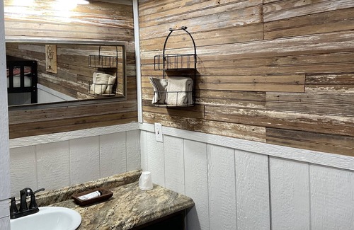 Thackerville Cabin | Theme cabins on wooded lot 1 mile 1/4 from Winn star casino