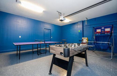 Four Corners House | Themed 7 BD Retreat with pool and Game room 16233