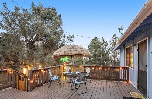 Frazier Park House | Themed Gated Retreat with Media Room, Large Deck & Fenced Dog-Friendly Yard