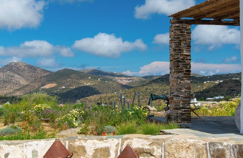 Apollonia House | Themonies, a collection of converted traditional Cycladic barns.