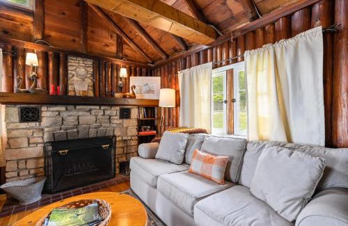 Sturgeon Bay House | Thenells Cottage by Simple Life Rentals