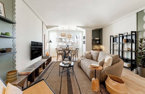 Nueva Espana Apartment | Theodosi - 3 bedrooms and balcony in Nueva España
