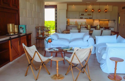Miramar House | Therasia Luxury beachfront retreat