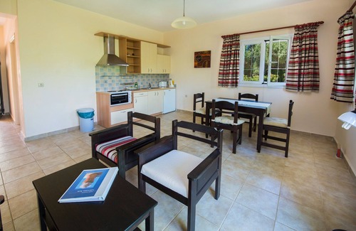 Leivathos House | Theros Retreat