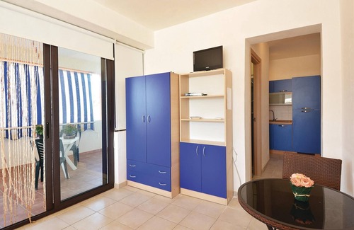 Caucana-finaiti-casuzze-finaiti Nord Apartment | These 6 recently built, simply furnished apartments are located about 300m from the sea.