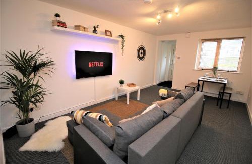 Cathays Apartment | Thesiger Court Apartments - Free Private Parking - by Property Promise