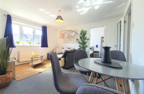 Cathays Apartment | Thesiger Court Apartments - Free Private Parking - by Property Promise