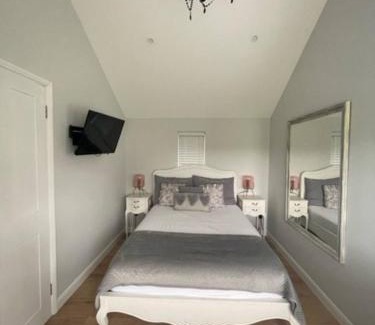 Marlow House | Thimble Cottage