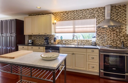 White St. Gallery House | Thirsty Mermaid - Large 4/3 Pool Home
