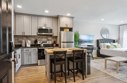 Hampton Apartment | This apartment is a 0 bedroom(s), 1 bathrooms, located in Hampton, VA.