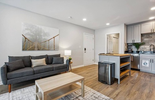 Hampton Apartment | This apartment is a 0 bedroom(s), 1 bathrooms, located in Hampton, VA.