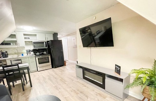 North Upper Street Apartment | This apartment is a 3 bedroom(s), 1 bathrooms, located in Lexington, KY.