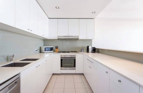 Fremantle Apartment | This apartment is a 3 bedroom(s), 2.5 bathrooms, located in Fremantle, WA.