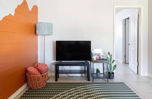 Security Acres Apartment | This apartment is a 1 bedroom(s), 1 bathrooms, located in Scottsdale, AZ.