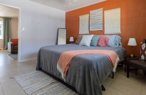 Security Acres Apartment | This apartment is a 1 bedroom(s), 1 bathrooms, located in Scottsdale, AZ.