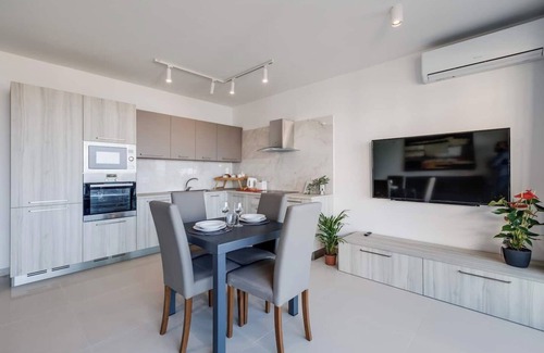 Għadira Apartment | This apartment is a 1 bedroom(s), 1.5 bathrooms, located in Il-Mellieħa, null.