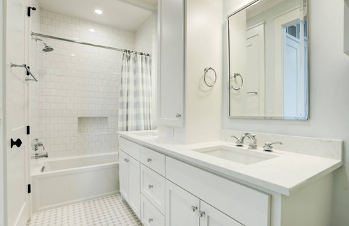 Galveston House | This Beachtown Townhome is the Perfect Getaway! 3 Bedroom 3 Bath