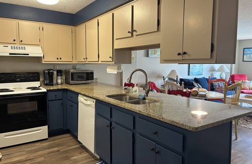 Indian Beach Condo | This bright and colorful "beachy" condo is perfect for those seeking the sun!