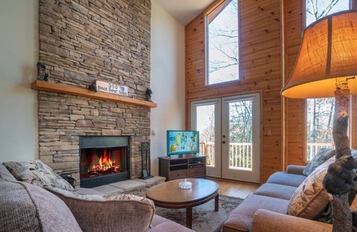 Marble Cabin | This cabin is a 3 bedroom(s), 3.5 bathrooms, located in Marble, NC.