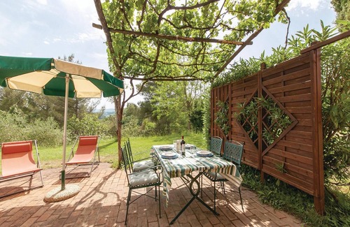 Toiano House | This characteristic barn has been completely renovated and divided into two apartments.