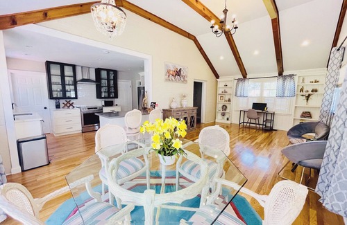 North Decatur House | This charming home in Decatur, near Emory, CDC,Atlanta