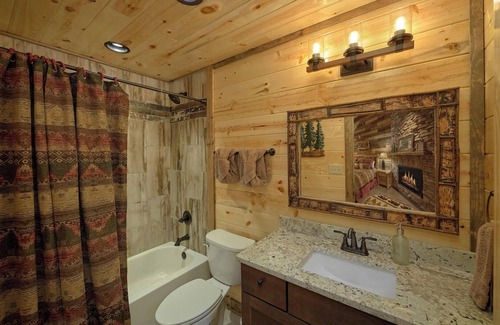 Gatlinburg - Pigeon Forge Resort | This charming retreat comfortably sleeps 12 people!