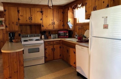 Southern Coast Cottage | This charming cottage boast an enclosed porch for the beautiful Ocean Views!