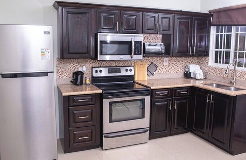 Camperdown Condo | This condominium is a 1 bedroom(s), 1 bathrooms, located in Kingston, St. Andrew Parish.
