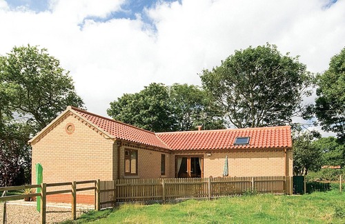 Driffield Cottage | This contemporary property offers a romantic hideaway in a peaceful location.