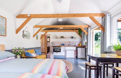 Tolpuddle Cabin | This delightful rural retreat has been furnished and equipped to create a wonderful relaxing holiday