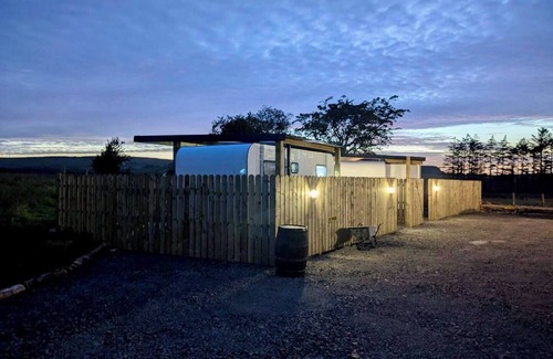 Coleraine Apartment | This dome house is a 1 bedroom(s), 1 bathrooms, located in Causeway Coast and Glens, Northern Ireland.