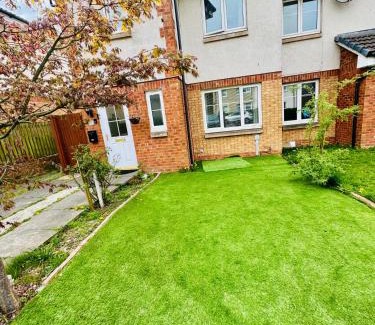 Glasgow House | This guest house not ready please don t book me